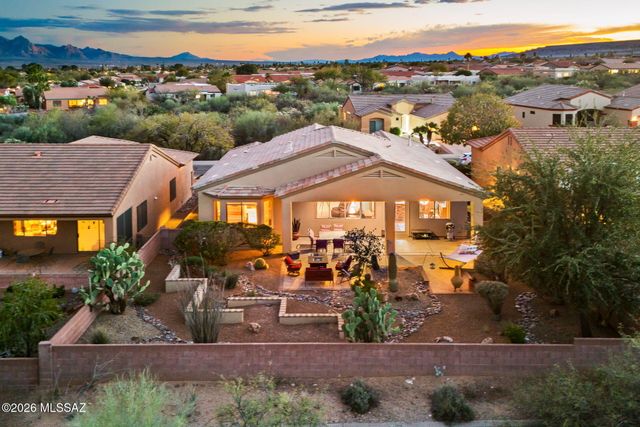 852 W Mountain Stone Drive, Green Valley, AZ 85614