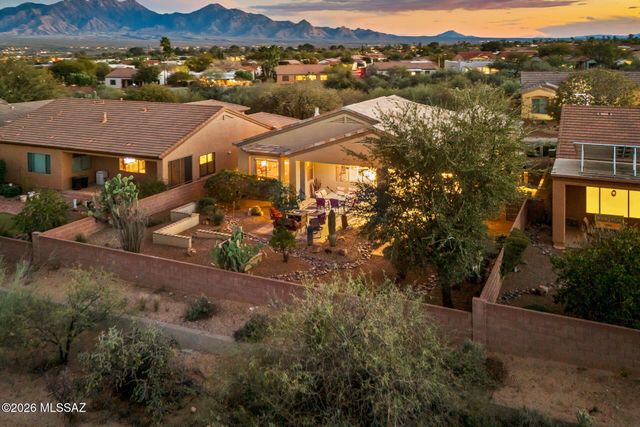 852 W Mountain Stone Drive, Green Valley, AZ 85614