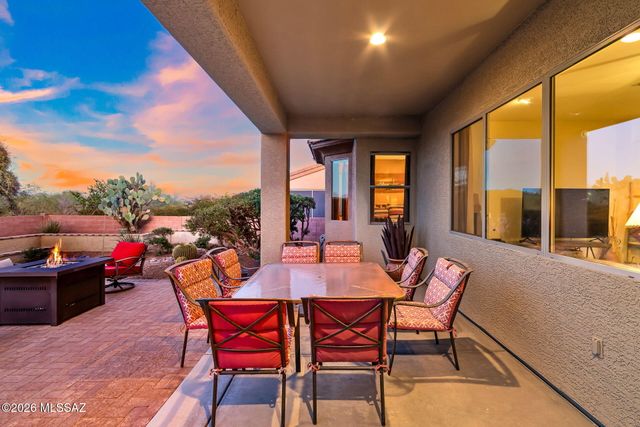 852 W Mountain Stone Drive, Green Valley, AZ 85614