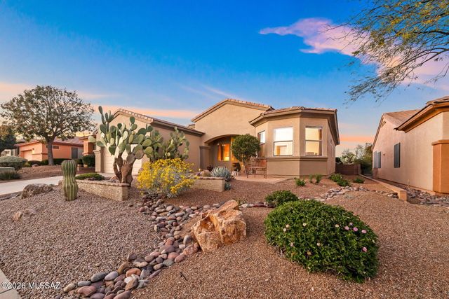 852 W Mountain Stone Drive, Green Valley, AZ 85614