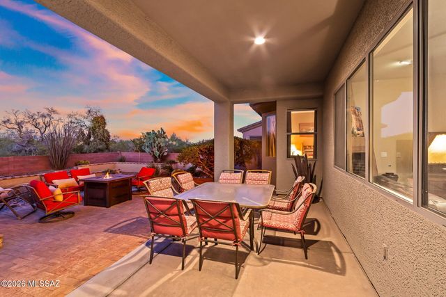 852 W Mountain Stone Drive, Green Valley, AZ 85614