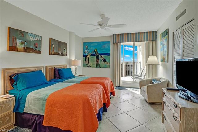 4041 Gulf Shore BLVD N PH-4, Naples, FL 34103