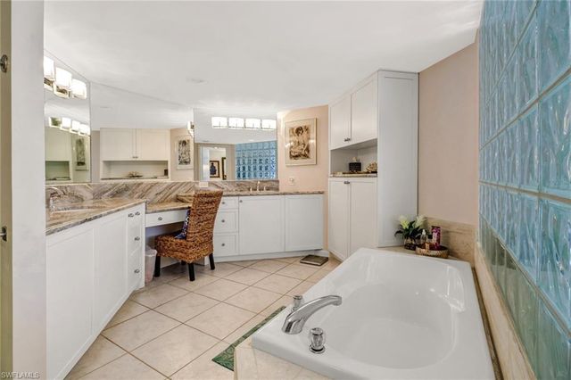 4041 Gulf Shore BLVD N PH-4, Naples, FL 34103