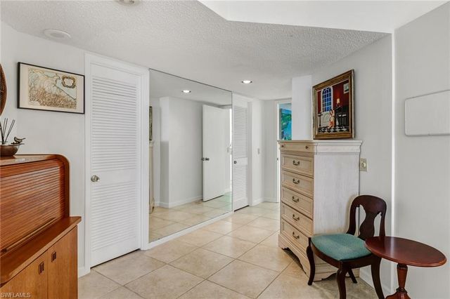 4041 Gulf Shore BLVD N PH-4, Naples, FL 34103