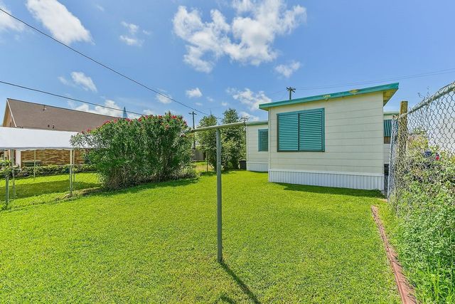5220 Avenue K, Galveston, TX 77551