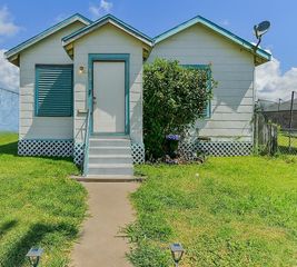 5220 Avenue K, Galveston, TX 77551