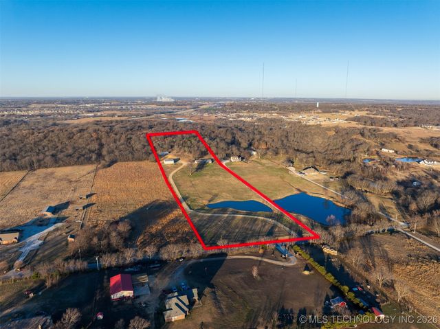 10854 S 305th East Avenue, Coweta, OK 74429