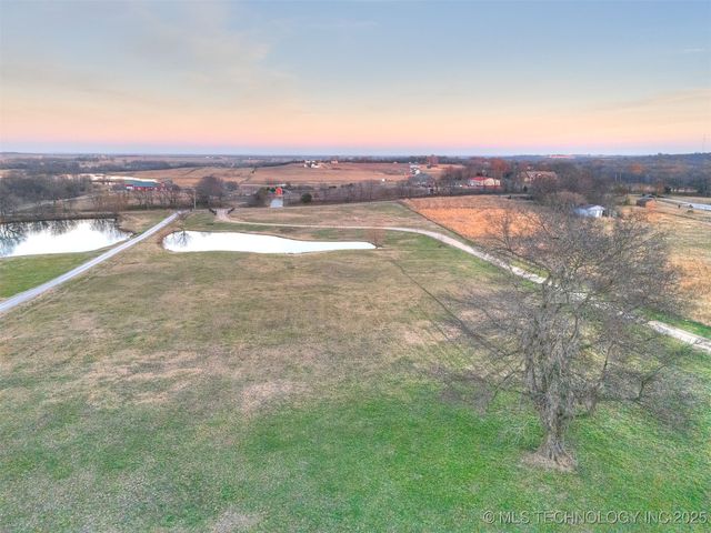 10854 S 305th East Avenue, Coweta, OK 74429