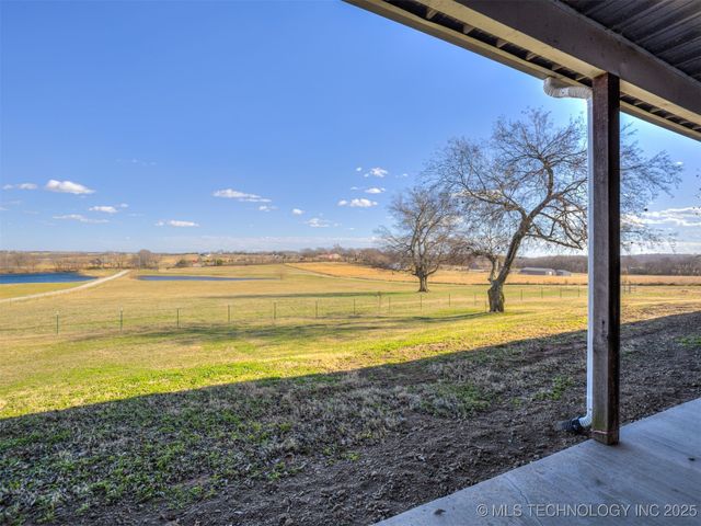 10854 S 305th East Avenue, Coweta, OK 74429