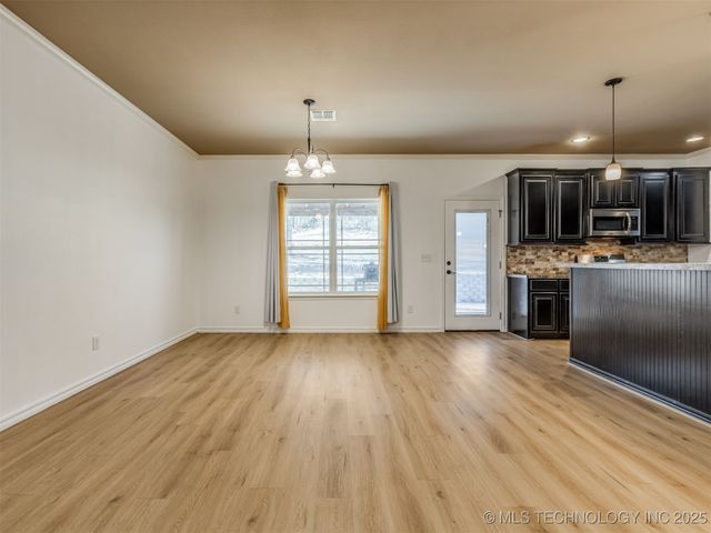 10854 S 305th East Avenue, Coweta, OK 74429