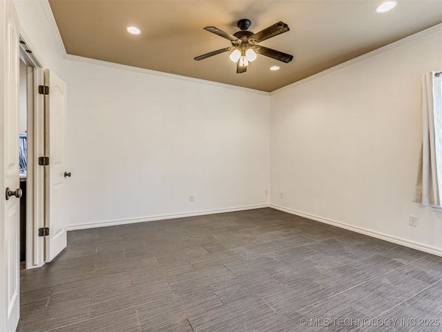 10854 S 305th East Avenue, Coweta, OK 74429