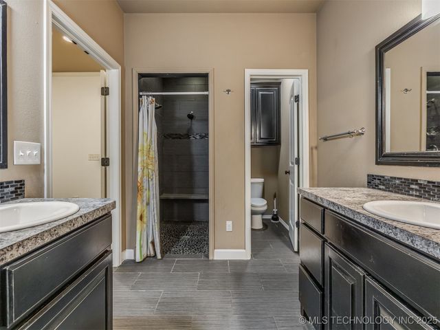 10854 S 305th East Avenue, Coweta, OK 74429