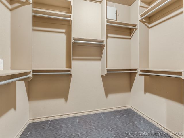 10854 S 305th East Avenue, Coweta, OK 74429