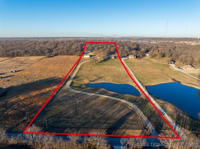 10854 S 305th East Avenue, Coweta, OK 74429