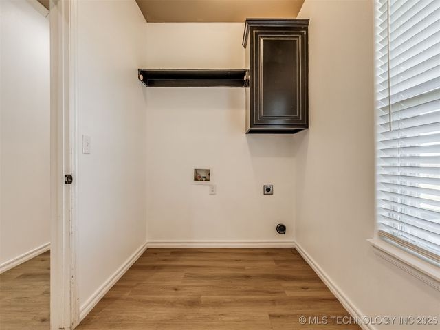 10854 S 305th East Avenue, Coweta, OK 74429