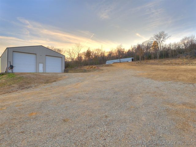 10854 S 305th East Avenue, Coweta, OK 74429