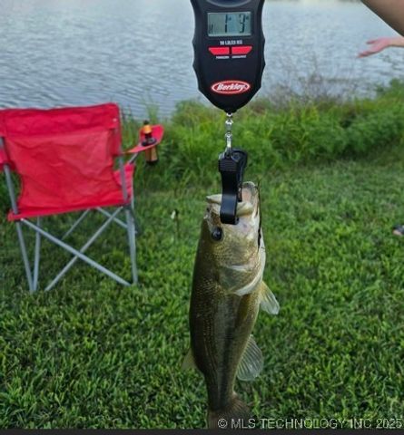 10854 S 305th East Avenue, Coweta, OK 74429