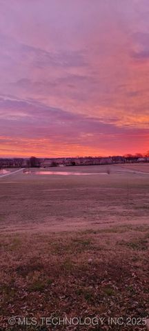 10854 S 305th East Avenue, Coweta, OK 74429