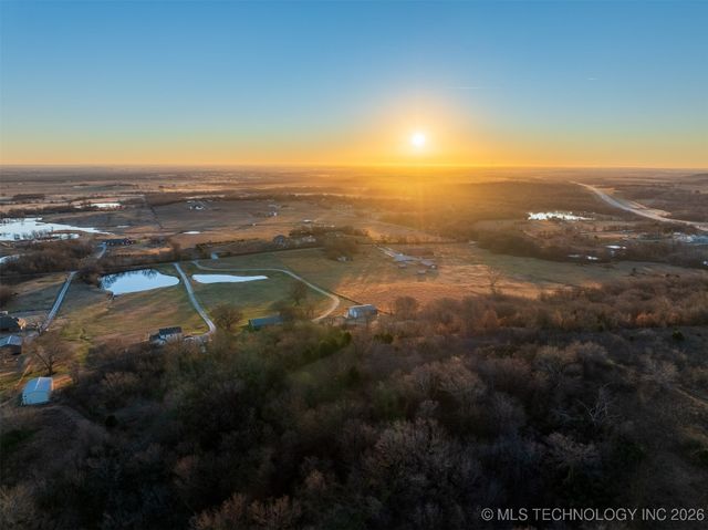 10854 S 305th East Avenue, Coweta, OK 74429