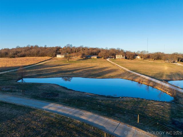 10854 S 305th East Avenue, Coweta, OK 74429