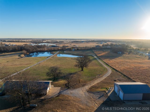 10854 S 305th East Avenue, Coweta, OK 74429