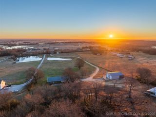 10854 S 305th East Avenue, Coweta, OK 74429