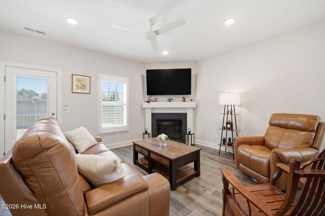 1417 Dorset Drive B, Greenville, NC 27834