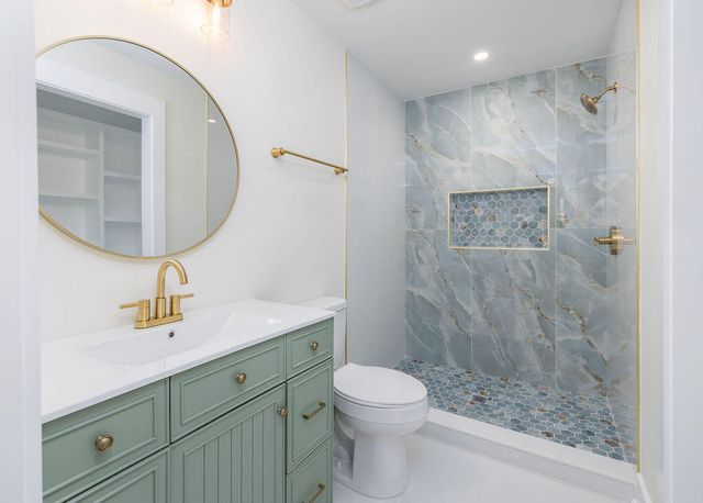 2405 Eagle Drive, North Charleston, SC 29406