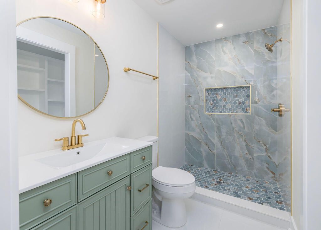 Image 19 of property listing at 2405 Eagle Drive, North Charleston, SC 29406