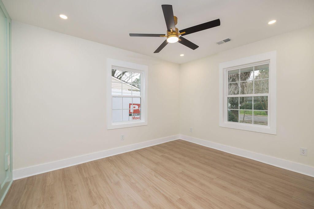 Image 23 of property listing at 2405 Eagle Drive, North Charleston, SC 29406