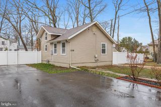 208 S BREWSTER RD, Vineland, NJ 08361