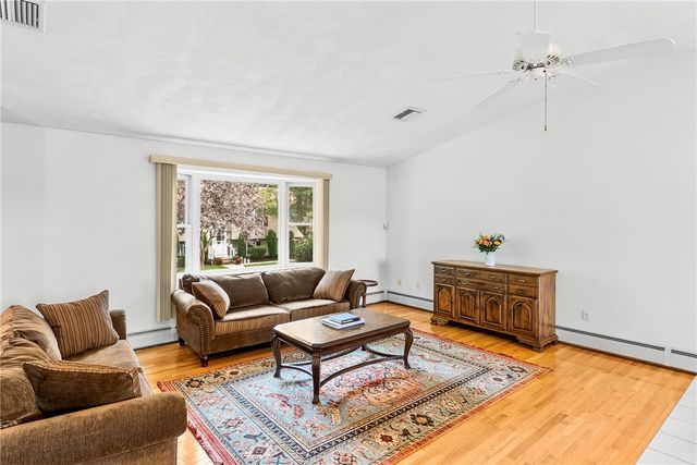 2 Ryan Lane, North Providence, RI 02911