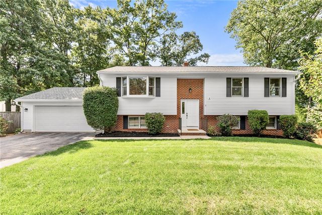 2 Ryan Lane, North Providence, RI 02911