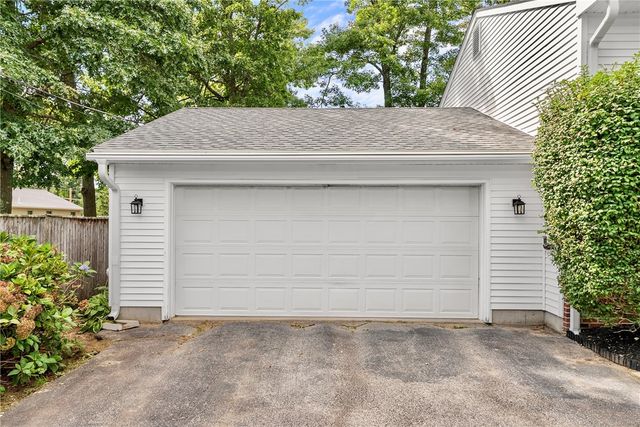 2 Ryan Lane, North Providence, RI 02911