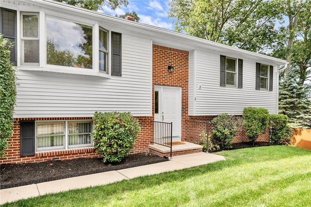 2 Ryan Lane, North Providence, RI 02911