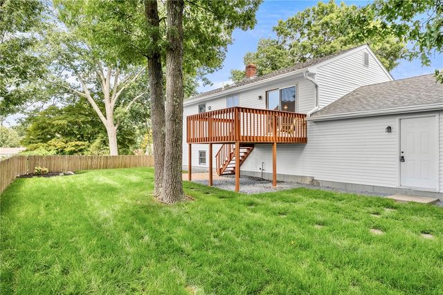 2 Ryan Lane, North Providence, RI 02911