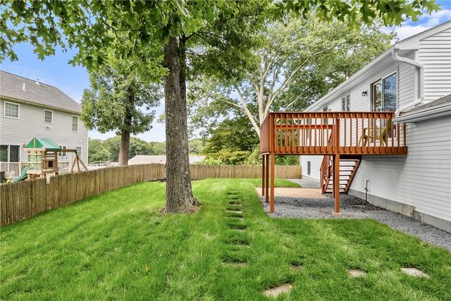 2 Ryan Lane, North Providence, RI 02911
