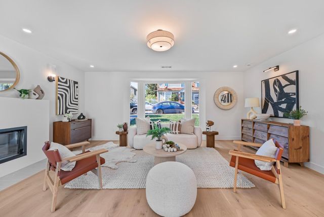 373 Oakview Drive, San Carlos, CA 94070