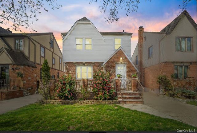 60-56 69th Lane, Maspeth, NY 11378