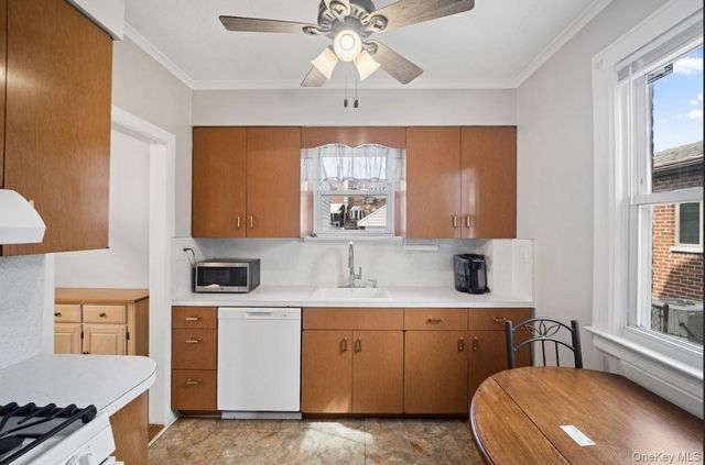 60-56 69th Lane, Maspeth, NY 11378