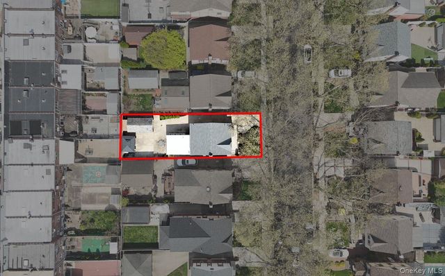 60-56 69th Lane, Maspeth, NY 11378