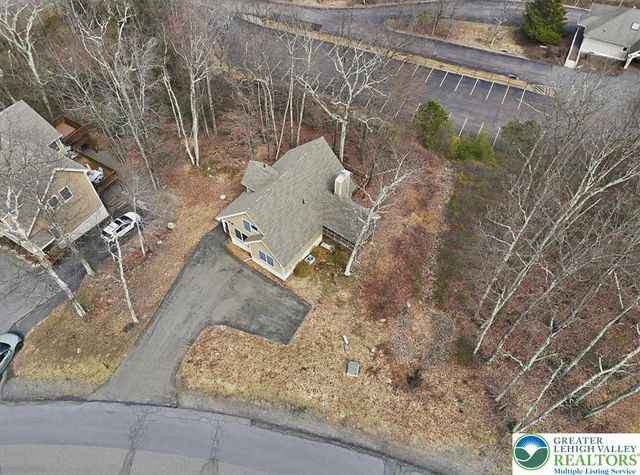 111 High Mountain Lane, Coolbaugh Twp, PA 18347