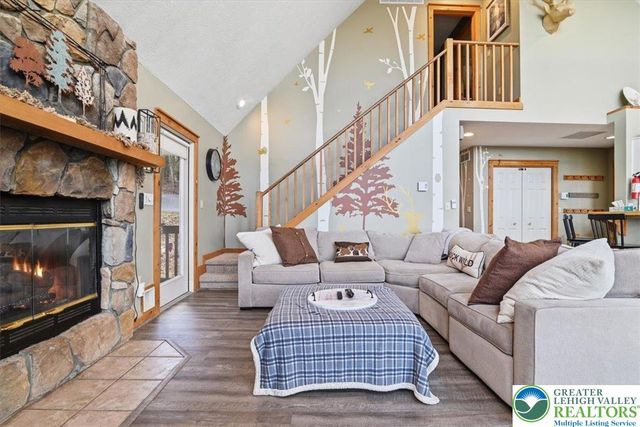 111 High Mountain Lane, Coolbaugh Twp, PA 18347