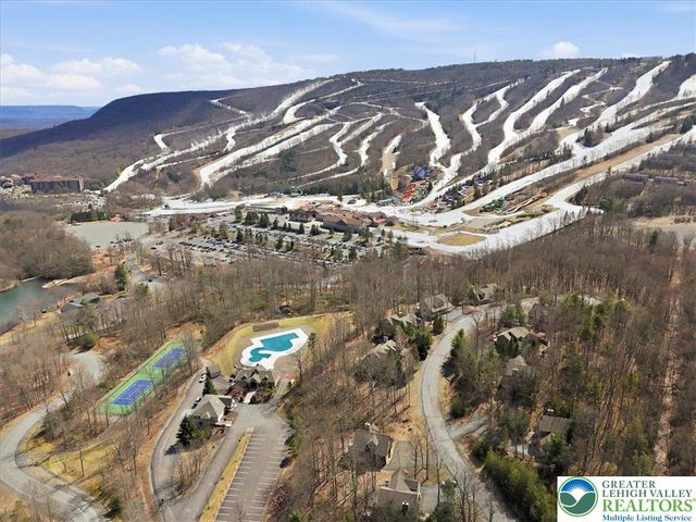 111 High Mountain Lane, Coolbaugh Twp, PA 18347