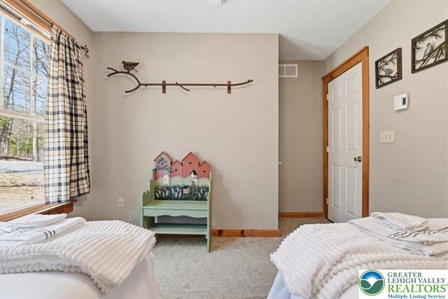 111 High Mountain Lane, Coolbaugh Twp, PA 18347