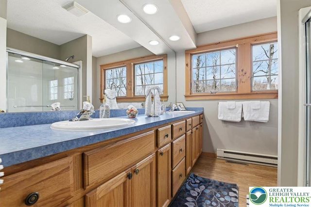 111 High Mountain Lane, Coolbaugh Twp, PA 18347