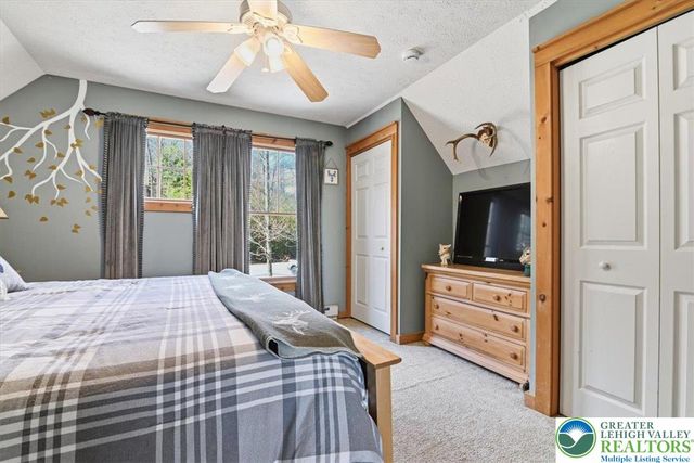 111 High Mountain Lane, Coolbaugh Twp, PA 18347