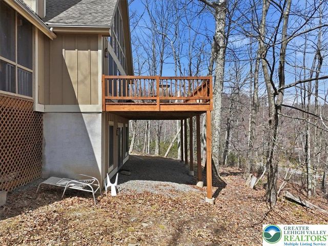 111 High Mountain Lane, Coolbaugh Twp, PA 18347