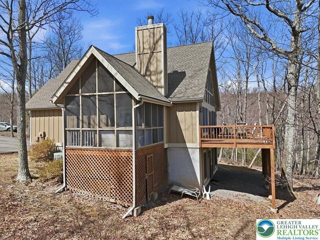 111 High Mountain Lane, Coolbaugh Twp, PA 18347