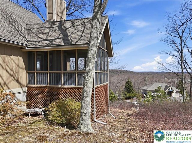 111 High Mountain Lane, Coolbaugh Twp, PA 18347